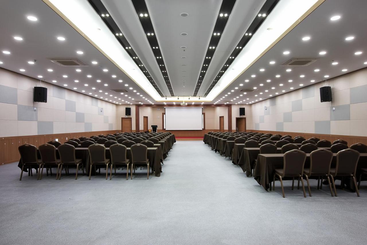 Dome Hotel גאוז'ה מראה חיצוני תמונה